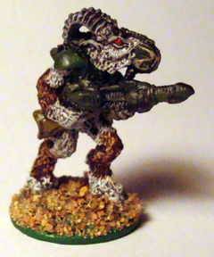 3242c Phagon Beastman with laser rifle - advancing 