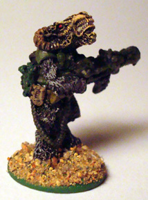 3244c Phagon Beastman with heavy flamer - standing